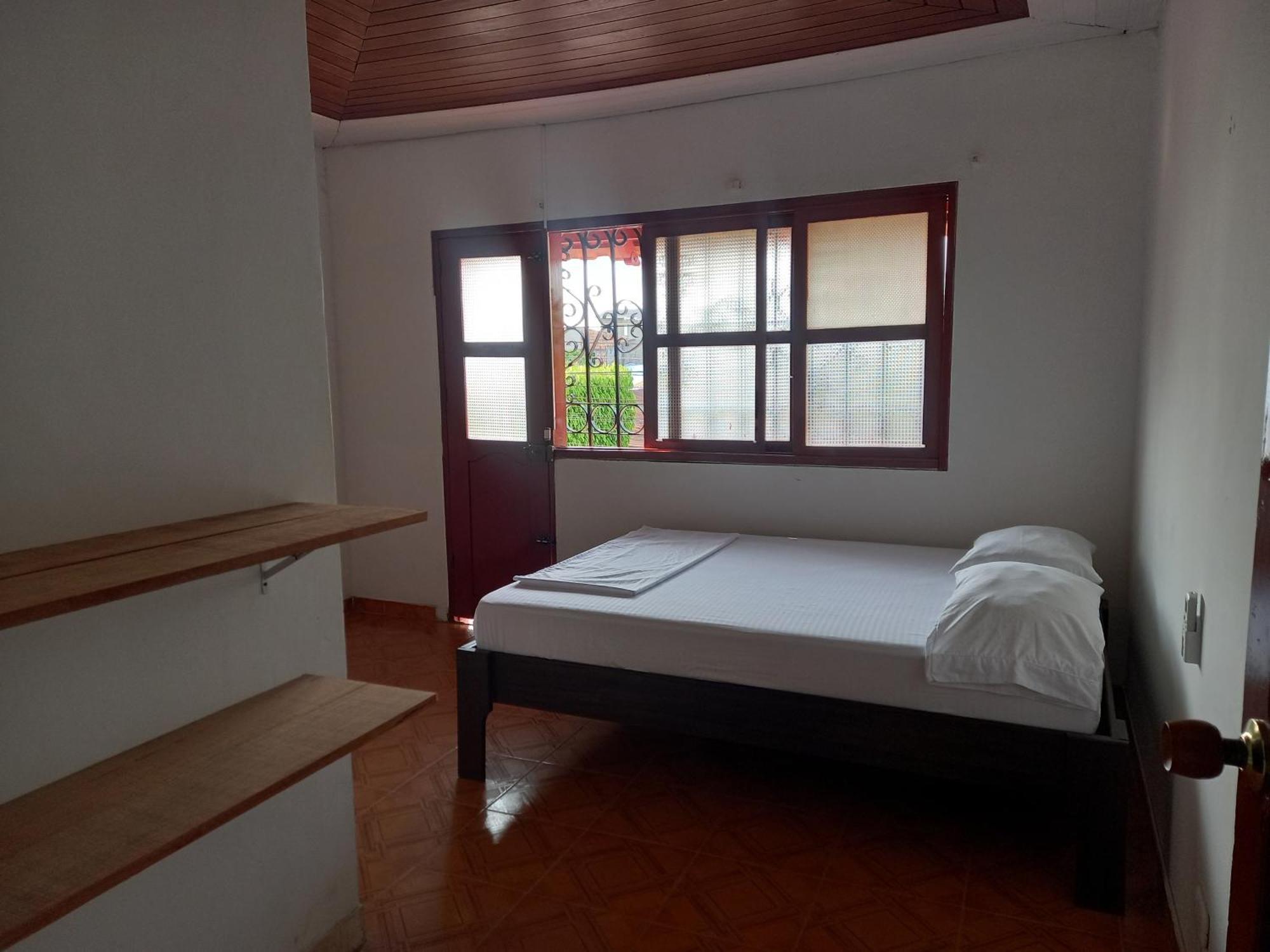 El Jaguar Casa Hotel Leticia Eksteriør billede